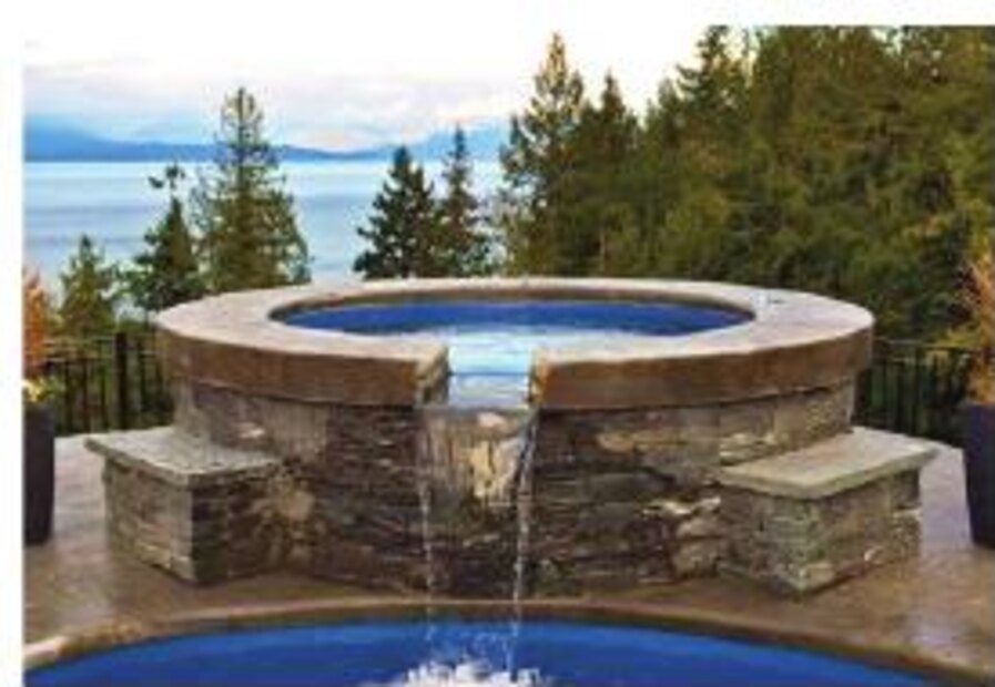 The round Savu Spa by Aviva Pools